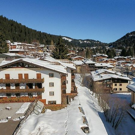 Hotel Perla Madonna di Campiglio Bagian luar foto