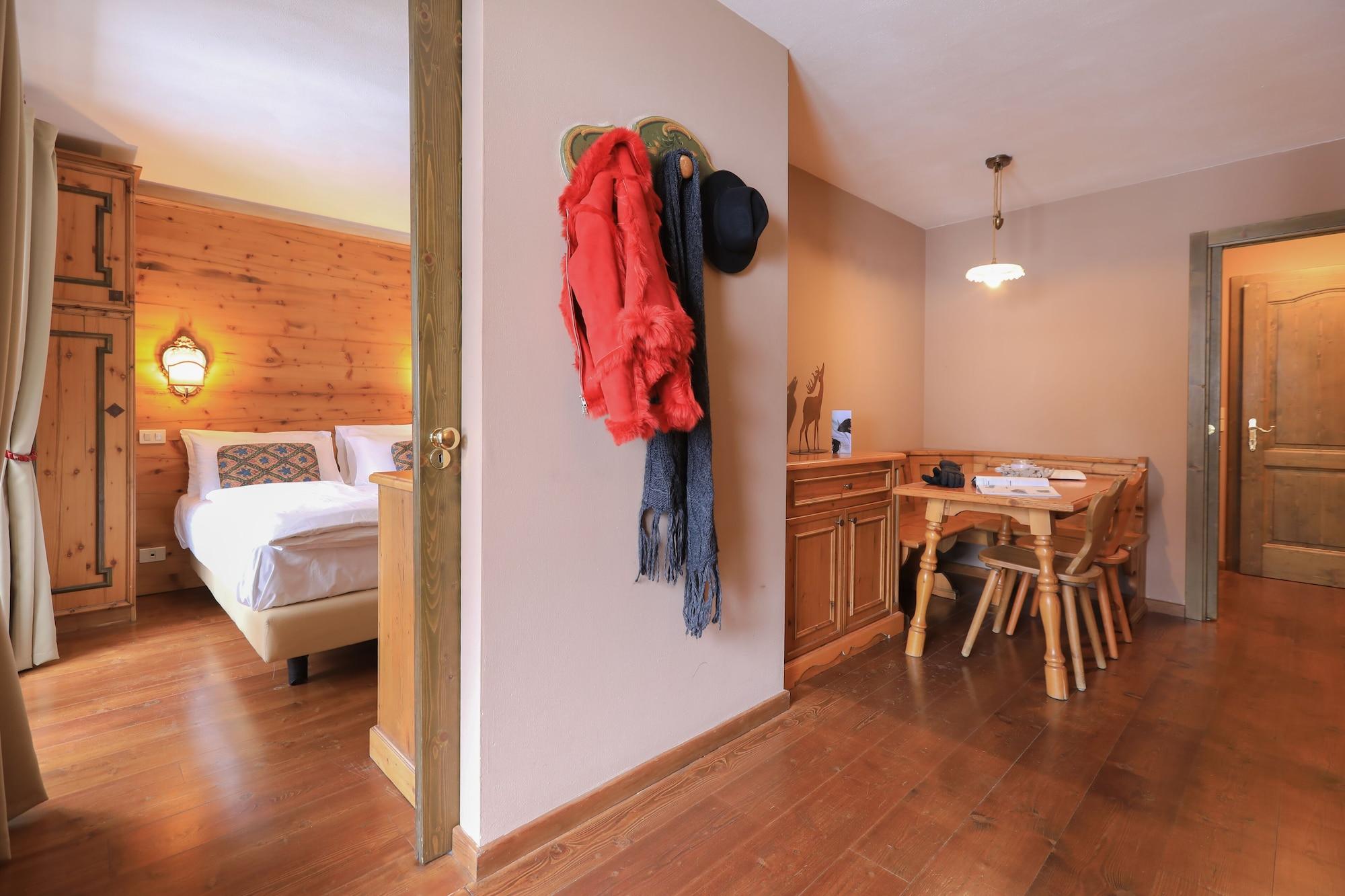 Hotel Perla Madonna di Campiglio Bagian luar foto