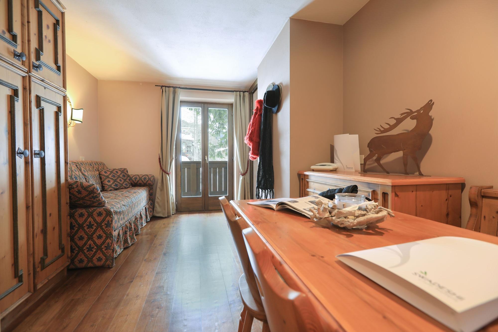 Hotel Perla Madonna di Campiglio Bagian luar foto