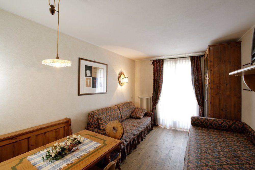 Hotel Perla Madonna di Campiglio Bagian luar foto