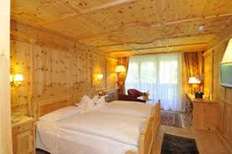 Hotel Perla Madonna di Campiglio Bagian luar foto