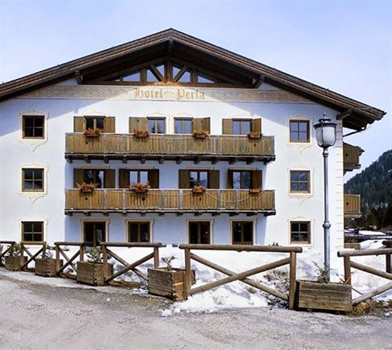 Hotel Perla Madonna di Campiglio Bagian luar foto