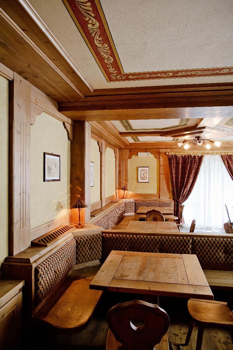 Hotel Perla Madonna di Campiglio Bagian luar foto