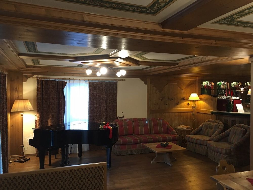 Hotel Perla Madonna di Campiglio Bagian luar foto