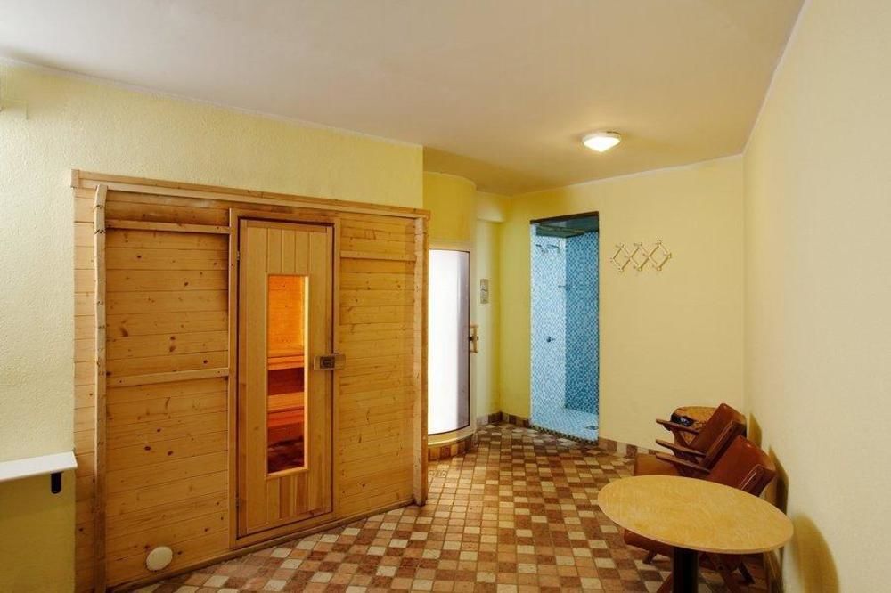 Hotel Perla Madonna di Campiglio Bagian luar foto