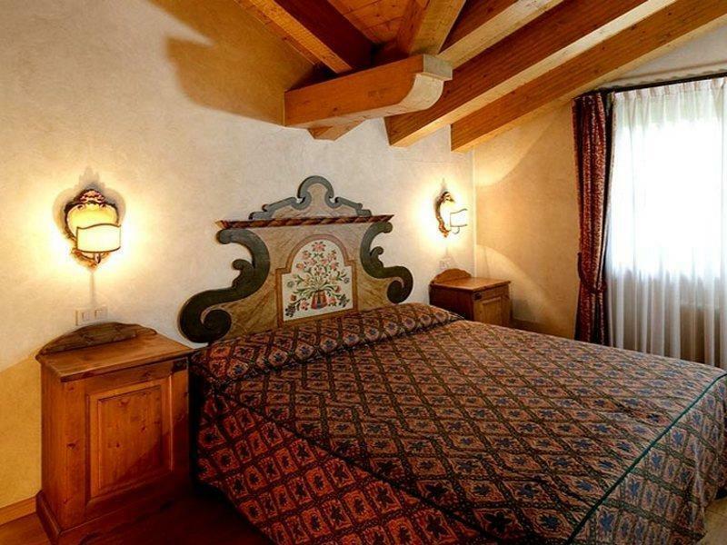 Hotel Perla Madonna di Campiglio Bagian luar foto
